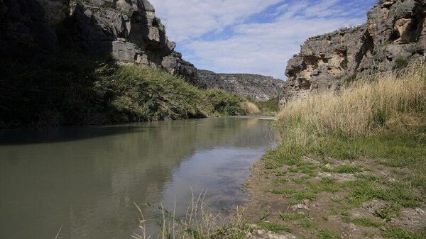 México y EEUU acuerdan un plan técnico para la gestión del agua de la cuenca del río Bravo - Sputnik Mundo