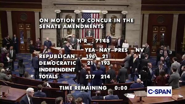 🪙 Cámara baja de EEUU aprueba un acuerdo por $1,2 billones para finalizar el cierre parcial del Gobierno, según reportes - Sputnik Mundo