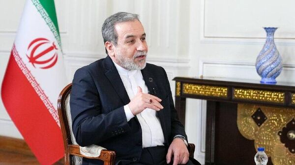 Irán ordena negociaciones equitativas con EEUU para un acuerdo nuclear - Sputnik Mundo