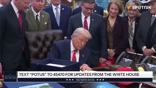 🪙 Trump firma la ley de financiación gubernamental, poniendo fin al cierre parcial - Sputnik Mundo