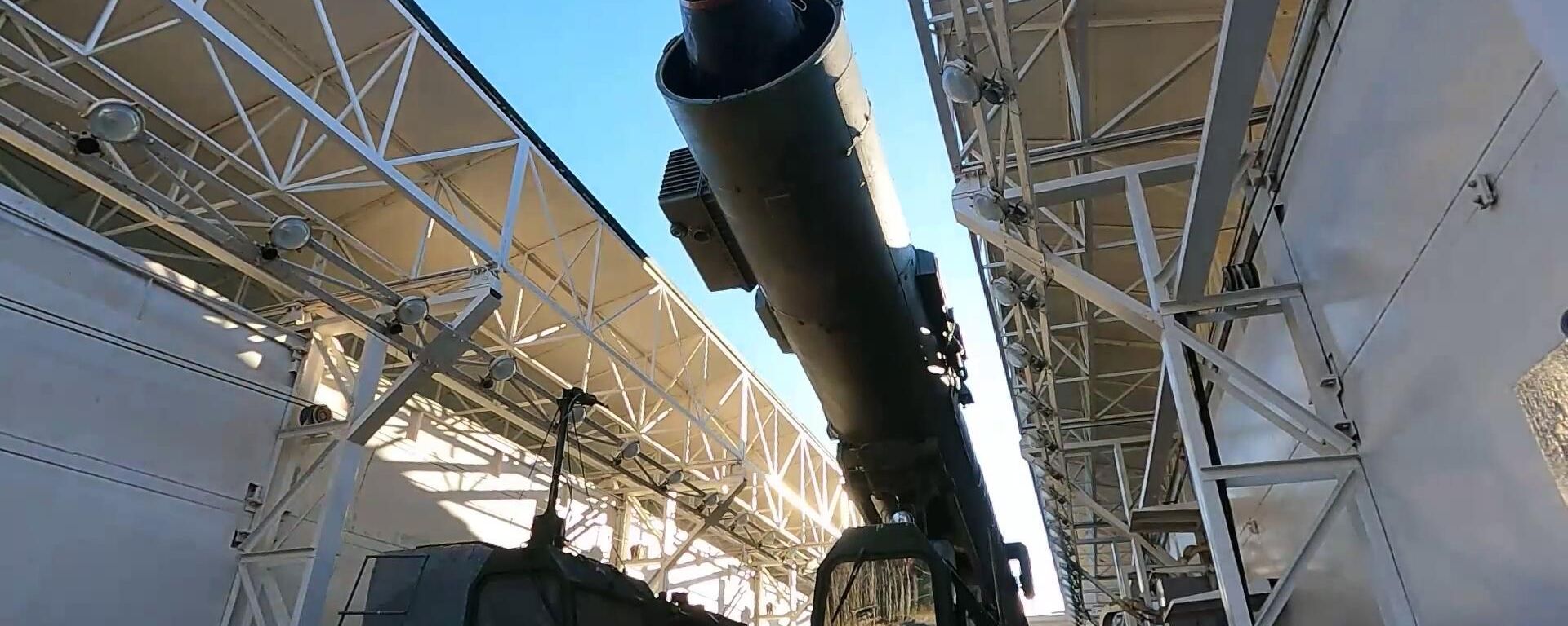 The launch of a Yars intercontinental ballistic missile during a strategic nuclear forces exercise involving their ground, naval, and air components at the Plesetsk State Test Cosmodrome, Russia. The launch of a Yars intercontinental ballistic missile during a strategic nuclear forces exercise involving their ground, naval, and air components at the Plesetsk State Test Cosmodrome, Russia. - Sputnik Mundo, 1920, 06.08.2026