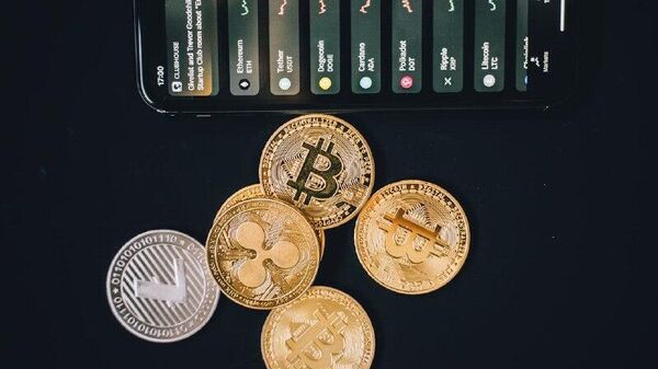 EEUU advierte que irá tras las redes cripto que financian a los cárteles en México - Sputnik Mundo