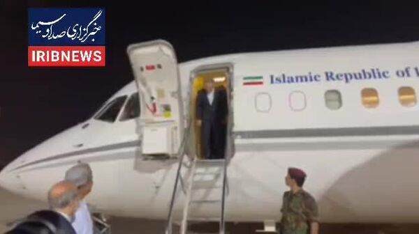 El canciller iraní llega a Omán para las negociaciones nucleares con EEUU - Sputnik Mundo