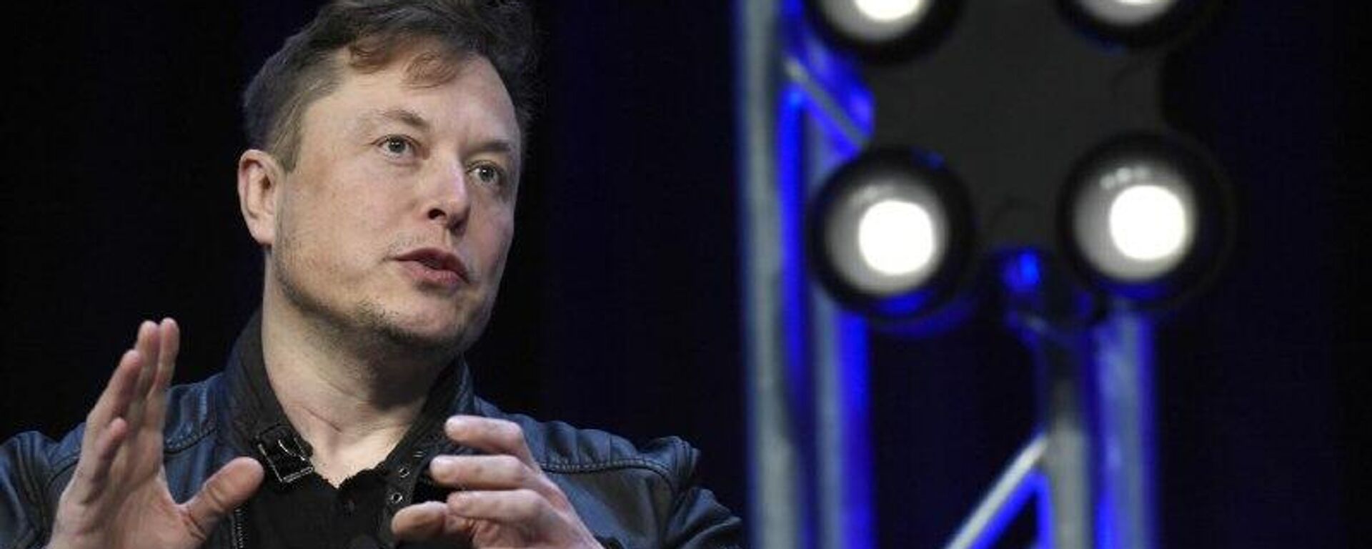 Elon Musk prevé que la IA llegue al espacio en tres años - Sputnik Mundo, 1920, 06.02.2026