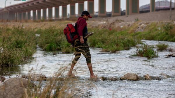Los migrantes ecuatorianos han tenido una fuerte afluencia en EEUU. - Sputnik Mundo
