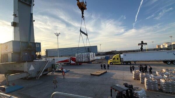 Zarpan de México dos buques con ayuda humanitaria destinada a Cuba - Sputnik Mundo