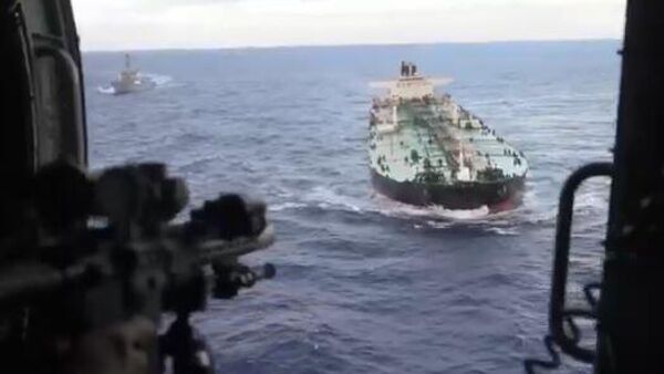 EEUU intercepta y aborda un petrolero en el océano Índico - Sputnik Mundo