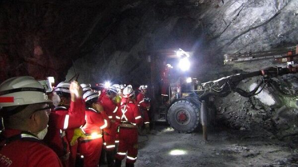 🪨 México recuperará más de 200 concesiones mineras, anuncia Sheinbaum - Sputnik Mundo