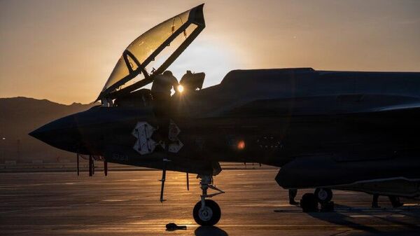 🪖🪙 El jefe del Pentágono confirma el presupuesto militar millonario que quiere Trump para 2027 - Sputnik Mundo