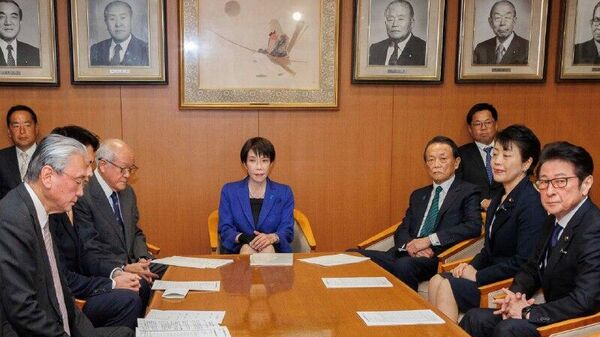 La primera ministra de Japón promete un importante cambio de política tras triunfo electoral - Sputnik Mundo