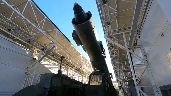 Un misil balístico intercontinental RS-24 Yars - Sputnik Mundo