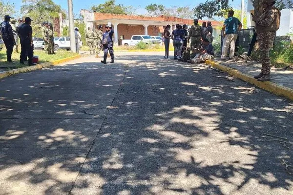 Hay al menos tres muertos por la explosión de un ducto de combustible en el sur de México - Sputnik Mundo