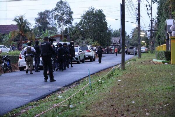Joven de 17 años abre fuego en una escuela de Tailandia: hay al menos tres heridos - Sputnik Mundo