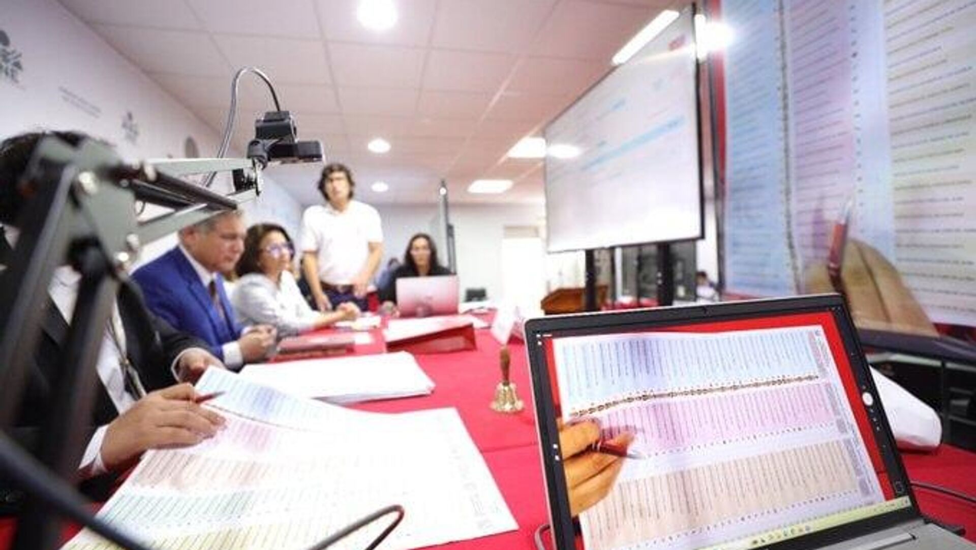 La cantidad de personas que pueden votar en Perú se disparó en 20 años La cantidad de personas que pueden votar en Perú se disparó en 20 años - Sputnik Mundo, 1920, 12.02.2026