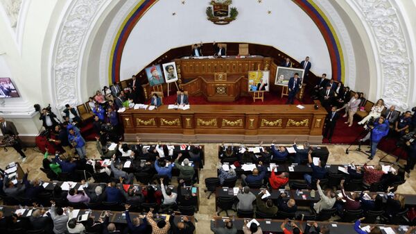 Asamblea Nacional de Venezuela aplaza aprobación integral de ley de amnistía - Sputnik Mundo