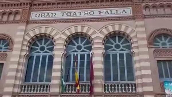 Ladridos de seguridad en el Carnaval de España - Sputnik Mundo