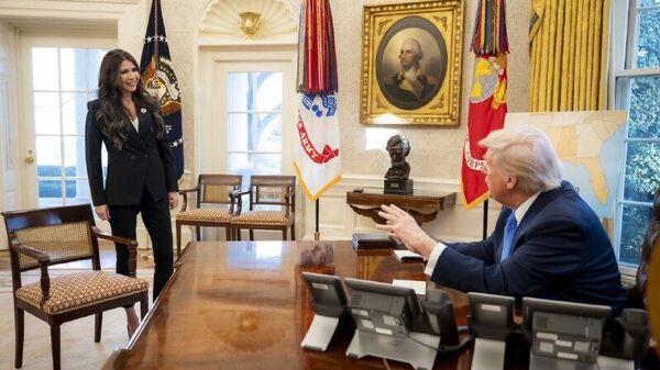 EEUU gastará una fortuna en un nuevo modelo de centro de detención para migrantes irregulares - Sputnik Mundo