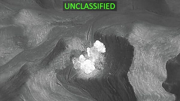 EEUU ataca más de 30 objetivos vinculados a ISIS* en Siria - Sputnik Mundo