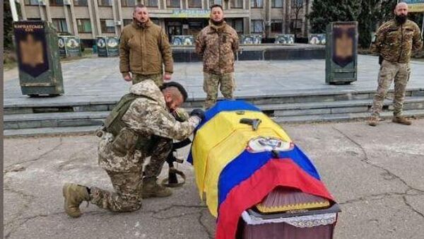 🪖 Los mercenarios ya no quieren defender a Ucrania y la condenan a luchar con su propia 'carne de cañón', revela un diplomático ruso - Sputnik Mundo