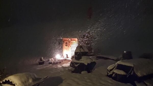 Avalanchas en los Alpes dejan varios muertos y heridos tras nevadas extremas - Sputnik Mundo