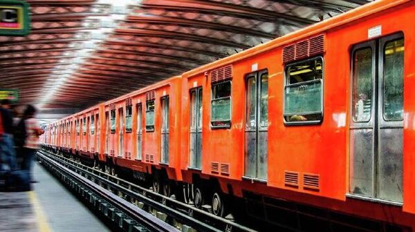 Baja 20% la demanda del Metro en la capital de México - Sputnik Mundo