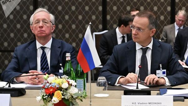 Negociaciones en torno del conflicto ucraniano en Ginebra - Sputnik Mundo