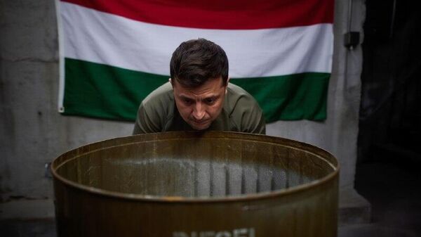 Hungría suspende el suministro de combustible diésel a Ucrania - Sputnik Mundo