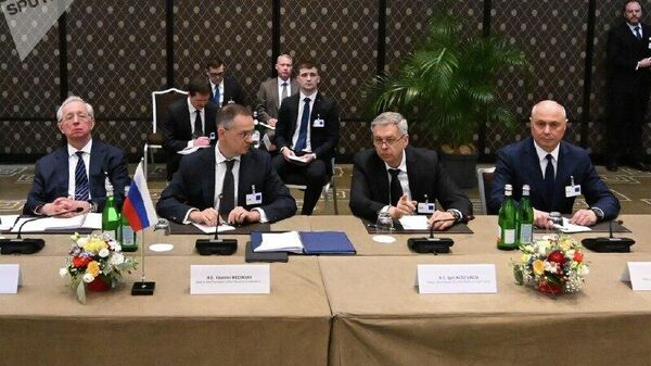 El diálogo sobre Ucrania ha cobrado un buen impulso, destaca un viceministro de Exteriores de Rusia - Sputnik Mundo