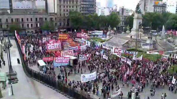 Así transcurren las protestas contra la reforma laboral en Argentina - Sputnik Mundo