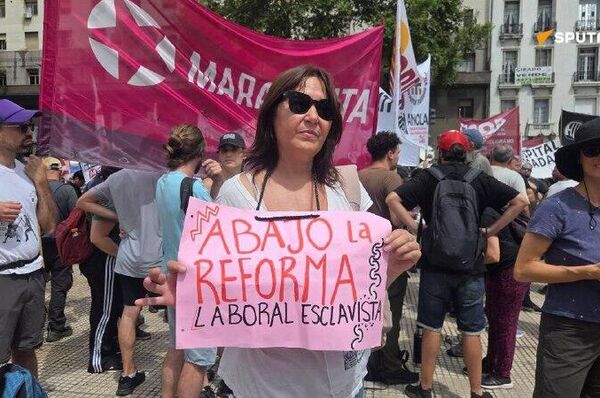 🪧 Sigue la movilización en Argentina contra la reforma laboral - Sputnik Mundo