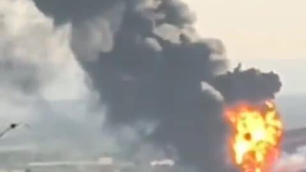 ¡Qué susto! Se incendia fábrica de pegamento en México y desalojan a trabajadores - Sputnik Mundo