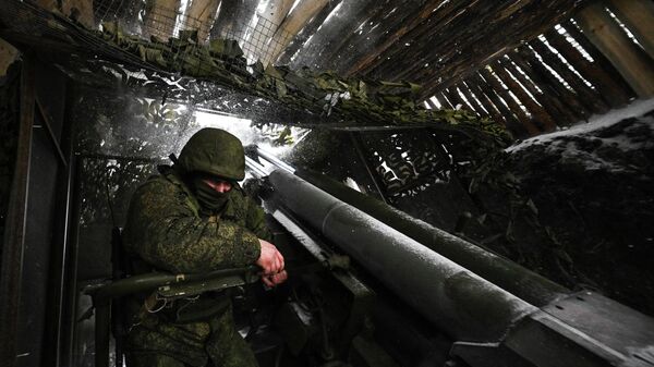 Soldado ruso en la zona de la operación militar especial - Sputnik Mundo