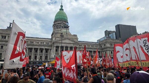 🪙 ¿A cuánto ascienden las pérdidas por el paro laboral en Argentina? - Sputnik Mundo