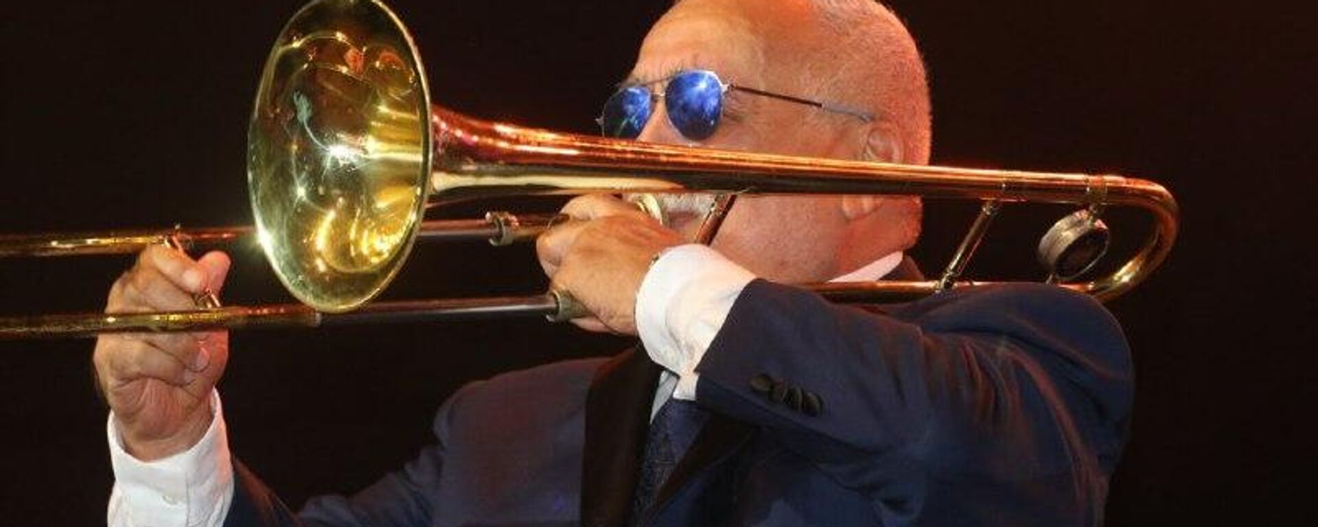 Muere Willie Colón, figura clave en la salsa - Sputnik Mundo, 1920, 21.02.2026