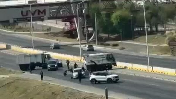 Testigo narra cómo se vivieron los bloqueos en Jalisco tras detención del 'Mencho' - Sputnik Mundo