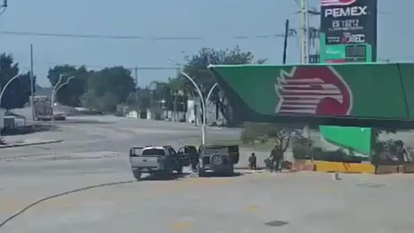 Se registra enfrentamiento entre sujetos armados y elementos federales en el occidente mexicano tras muerte de 'Mencho' - Sputnik Mundo