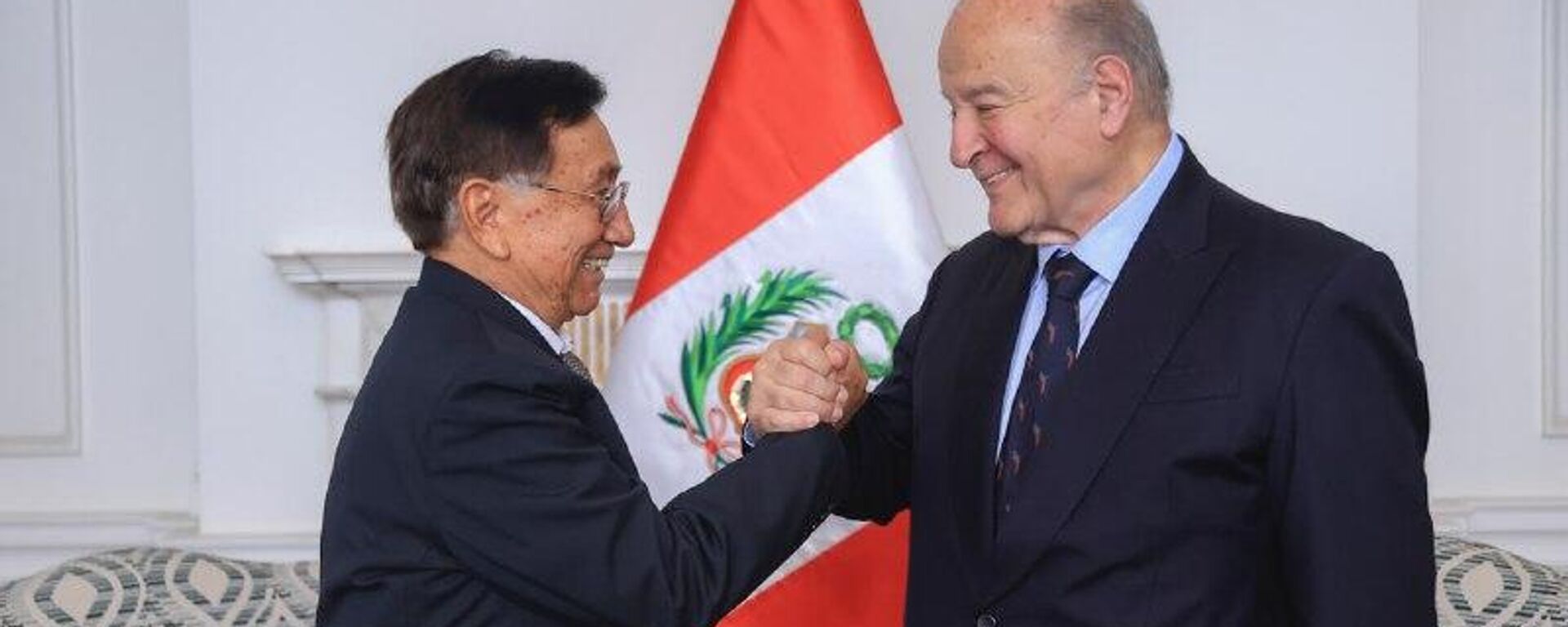 La economía no se toca: nuevo Gobierno de Perú busca evitar grandes cambios, afirman analistas - Sputnik Mundo, 1920, 24.02.2026