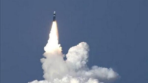 Rusia empleará cualquier arma si Kiev se hace con una bomba nuclear, asegura Medvédev - Sputnik Mundo