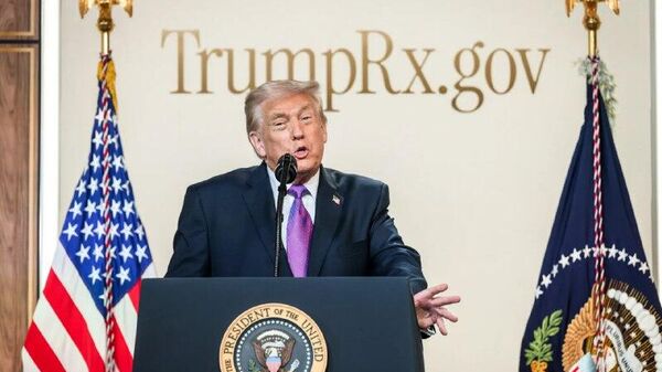 Entran en vigor nuevos aranceles de EEUU tras fallo de la Corte Suprema - Sputnik Mundo