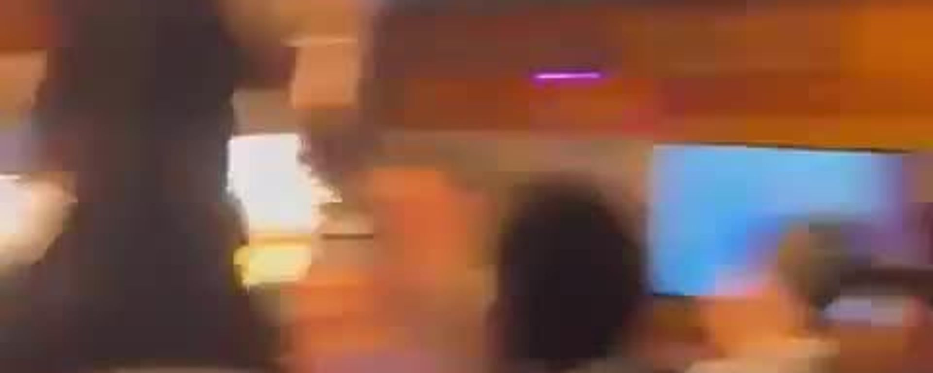 Difunden nuevo video que muestra el origen del incendio que dejó 40 muerto en un bar suizo - Sputnik Mundo, 1920, 25.02.2026