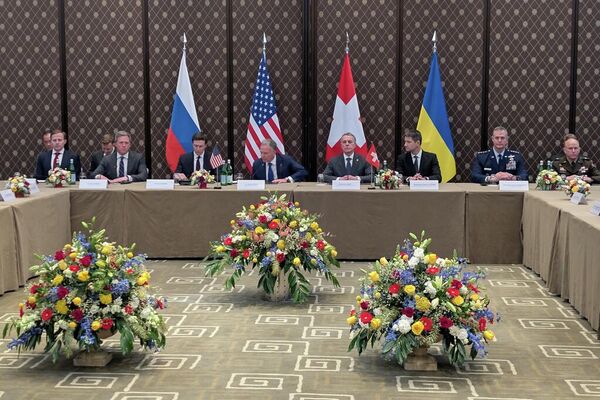 La delegación estadounidense asiste a la nueva ronda de conversaciones trilaterales entre Estados Unidos, Ucrania y Rusia sobre el conflicto ucraniano en Ginebra, Suiza. - Sputnik Mundo