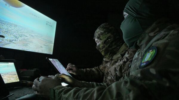 Soldados rusos en la zona de la operación militar especial  - Sputnik Mundo