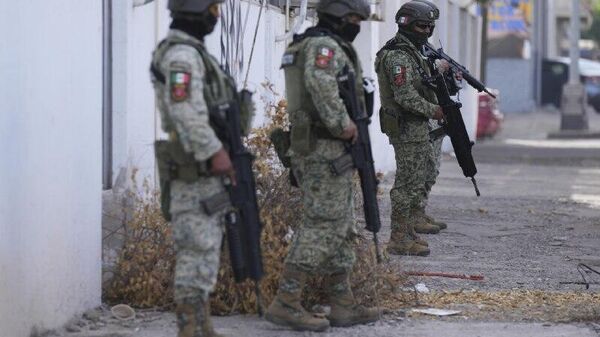 Sinaloa concentra el 20% de las armas decomisadas en México - Sputnik Mundo