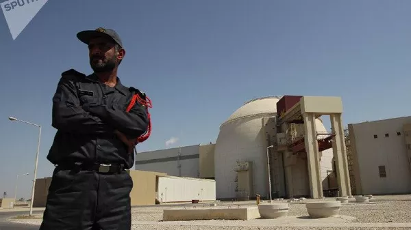 Reportan explosiones en varias zonas de Irán, incluyendo Bushehr, donde se encuentra una central nuclear - Sputnik Mundo