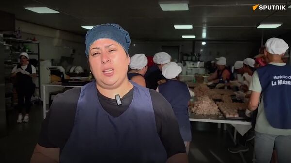 La última red de contención social: un día en un comedor comunitario en Argentina - Sputnik Mundo