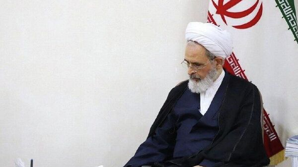 Alireza Arafi es incluido en el Consejo de Gobierno interino de Irán - Sputnik Mundo