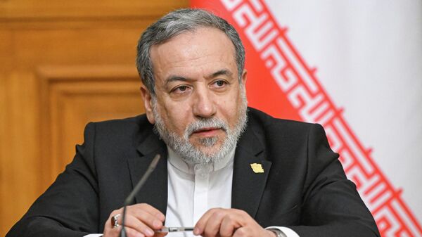 Abás Aragchi, ministro de Asuntos Exteriores iraní, en una conferencia de prensa tras una reunión en Moscú con su par ruso  - Sputnik Mundo