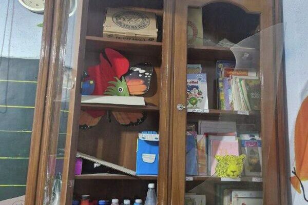 La escuela primaria Shaheed Mahallati, en Teherán, resultó dañada por ataques de EEUU e Israel - Sputnik Mundo