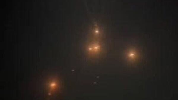 A través de redes sociales, se difundieron más imágenes de la supuesta llegada de misiles iraníes a Jerusalén - Sputnik Mundo