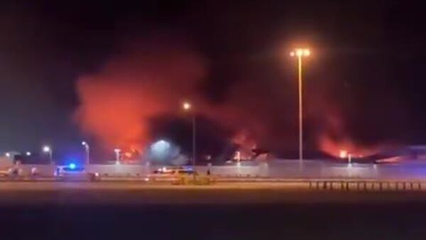 Misiles iraníes golpean base naval de EEUU en Baréin - Sputnik Mundo